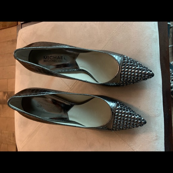 Michael Kors Aria Stud - toe pump - Picture 7 of 10